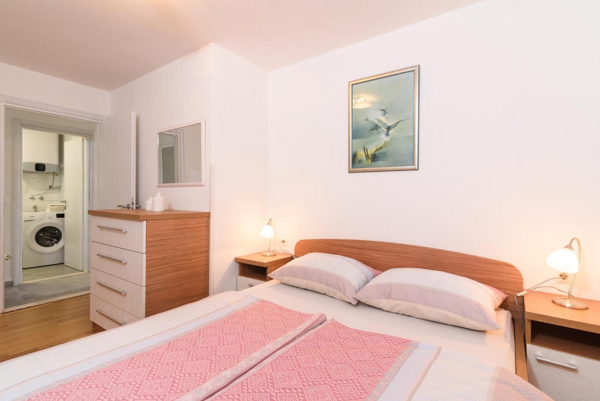 Apartman Karic 特罗吉尔 外观 照片
